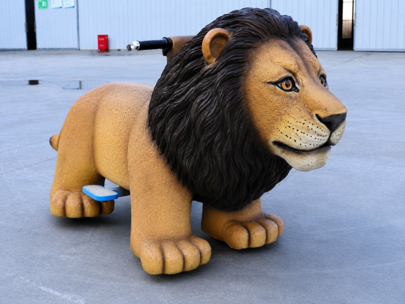 Black-maned lion electric ride-on animal with handlebars and footrests